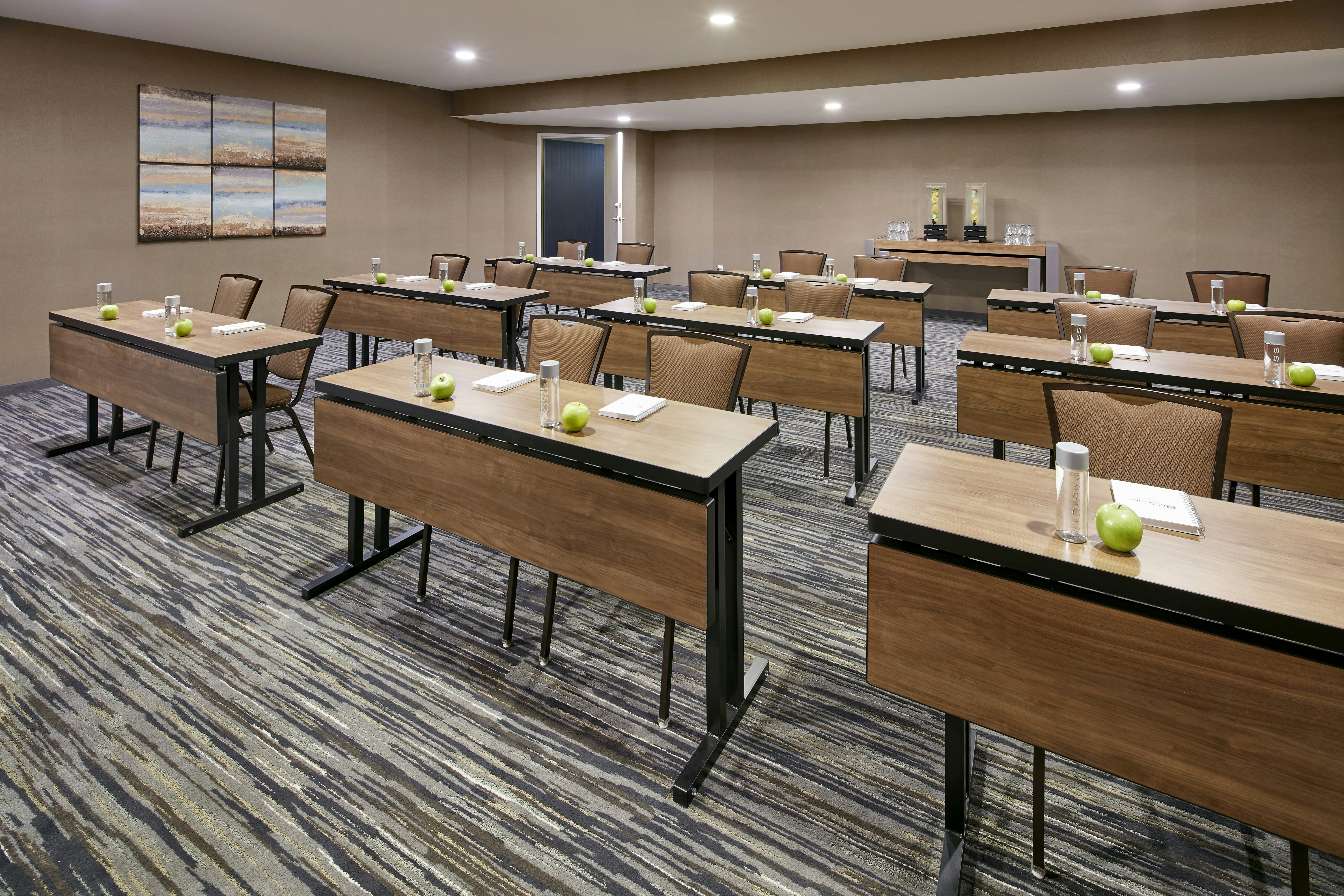 Hilton Garden Inn San Diego Mission Valley Stadium 56/67