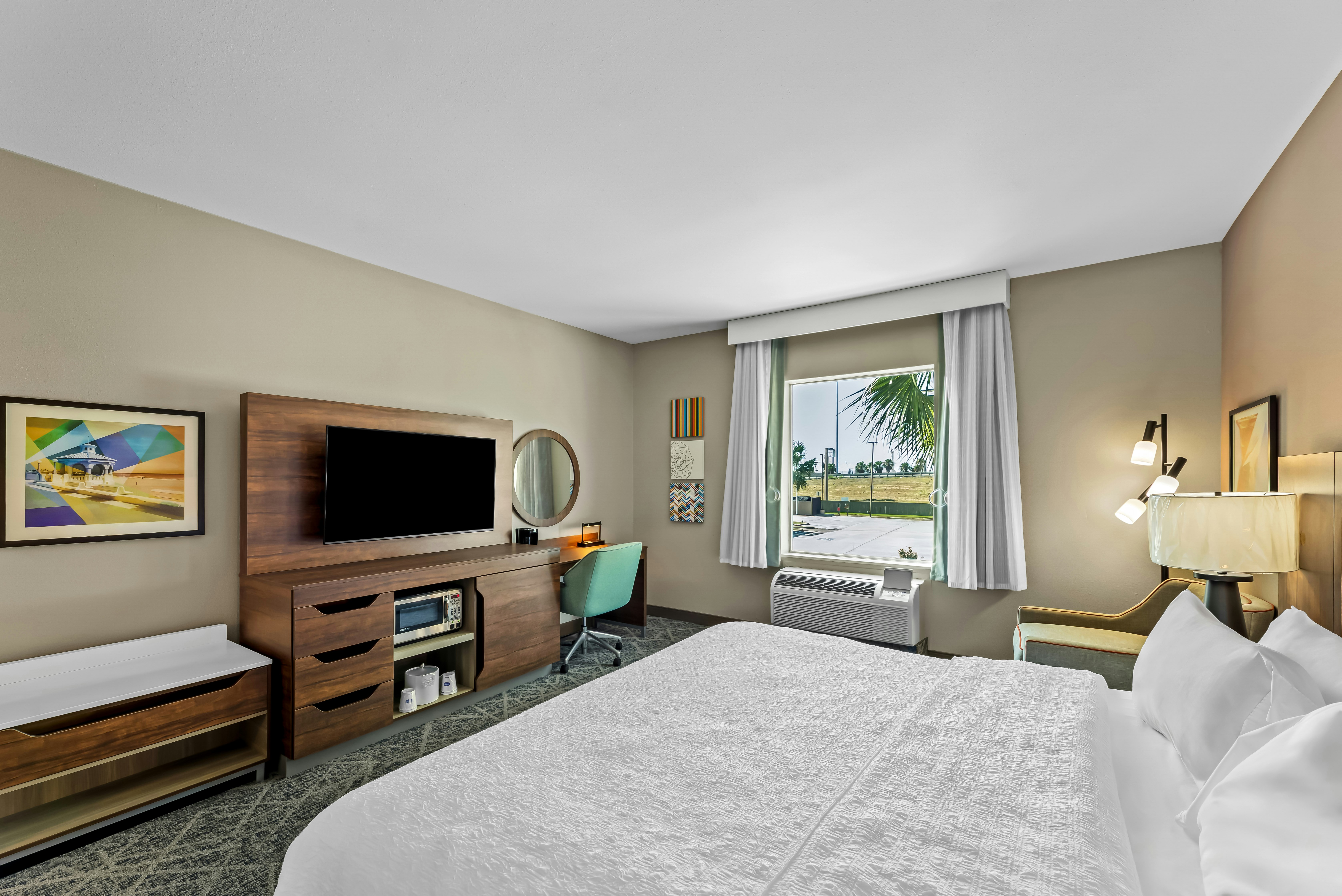 ROOM, KING BED, ACCESSIBLE