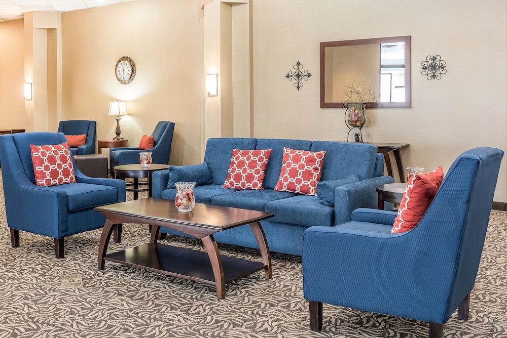 Comfort Inn Suites Piqua Near Troy I75 34/44