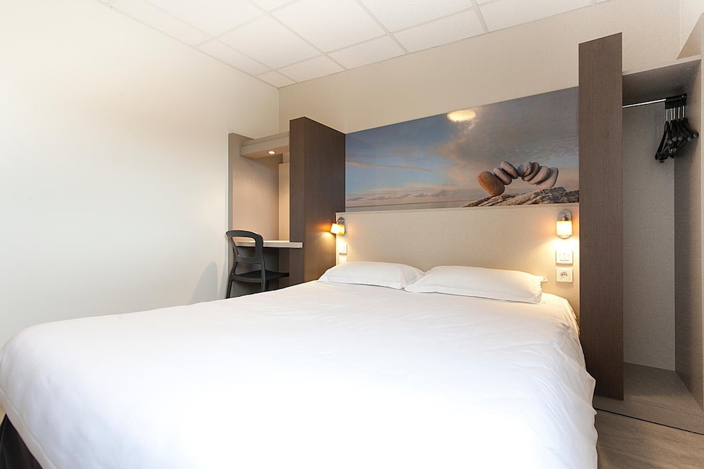 Hotel The Originals Clermont-Ferrand Sud 4/24
