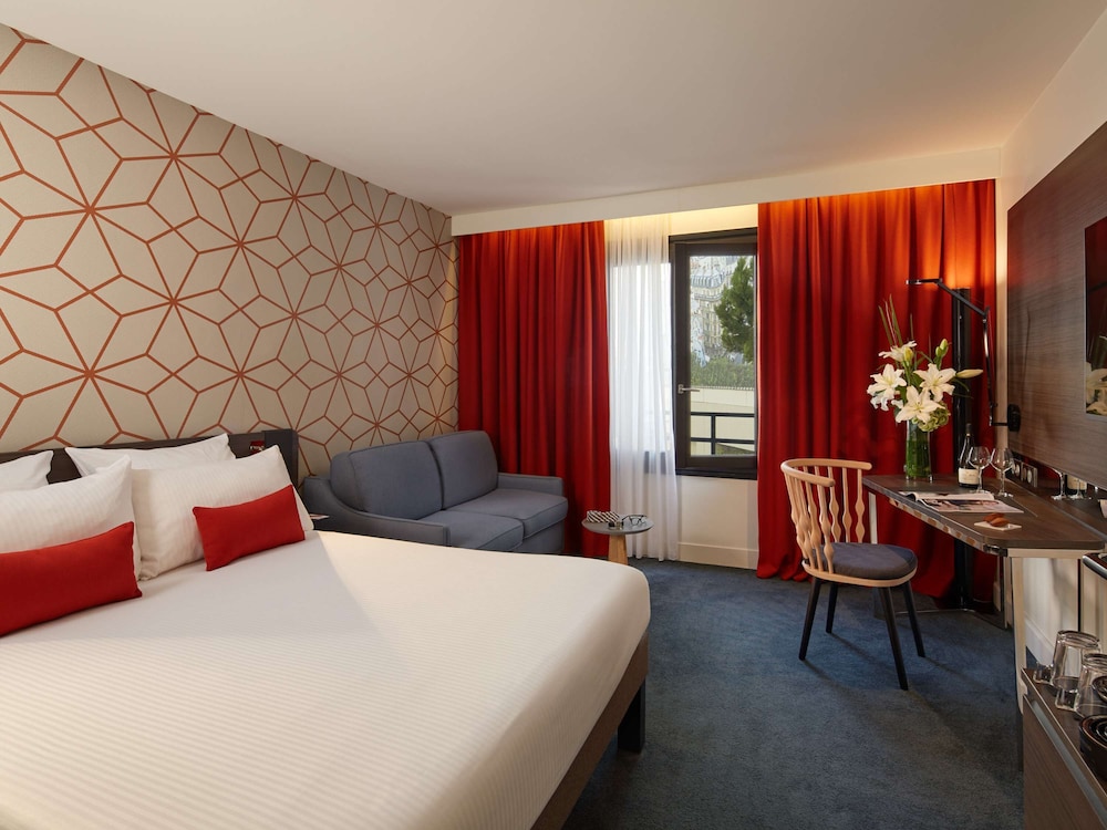 EXECUTIVE, KING BED