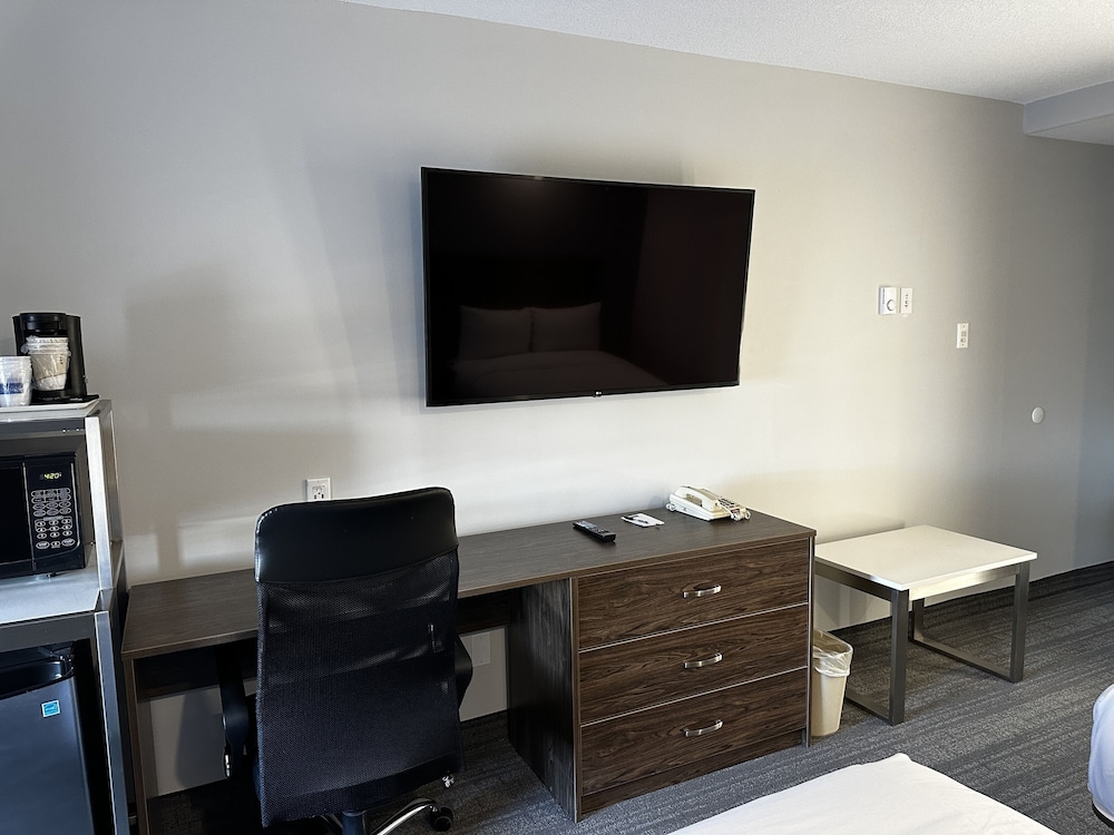 Travelodge by Wyndham Regina 54/65