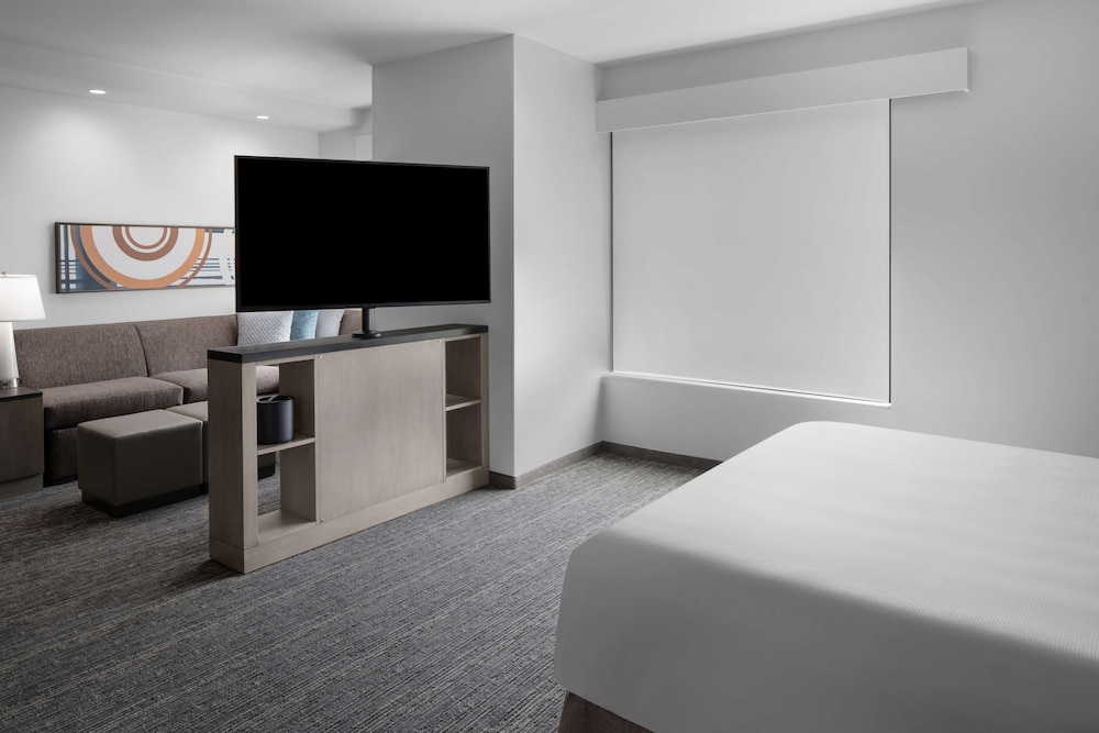 Hyatt House Lansing University Area 17/49