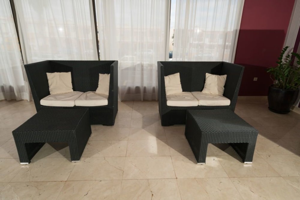 Broncemar Beach Suites Hotel 28/51