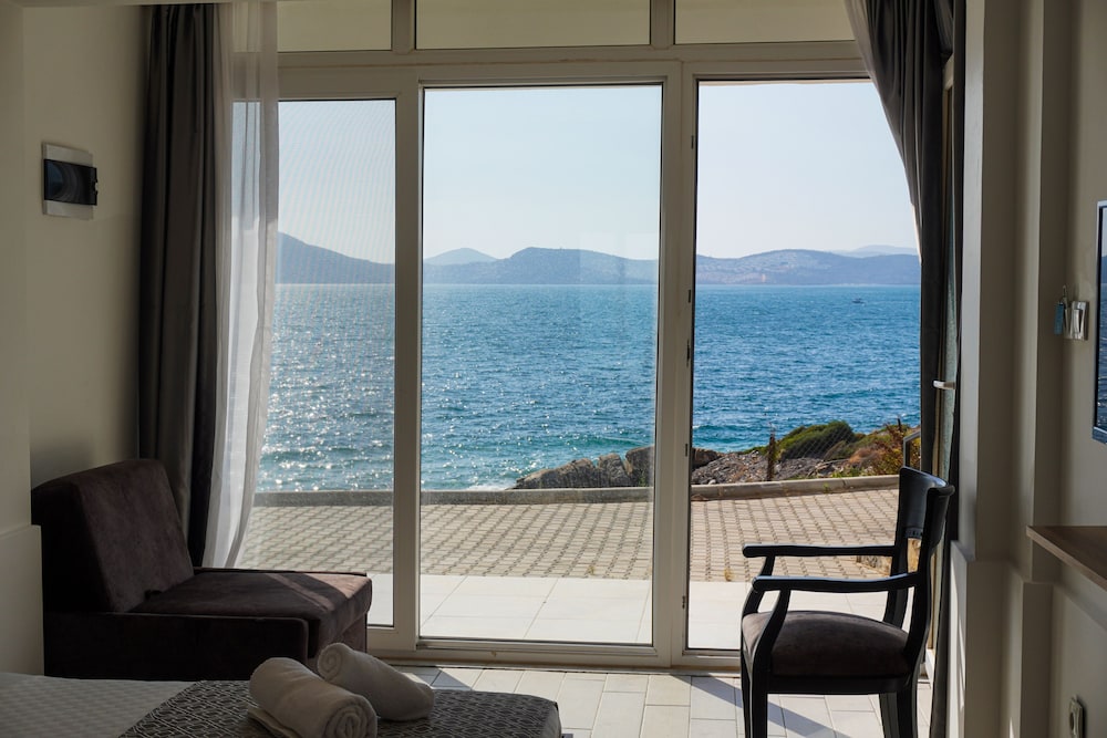 Ni Marin Hotel 14/40