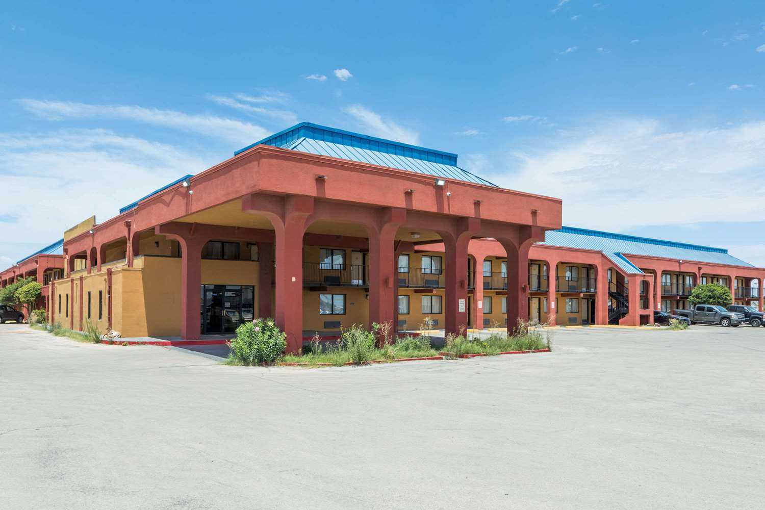 Days Inn by Wyndham Midland 2/25