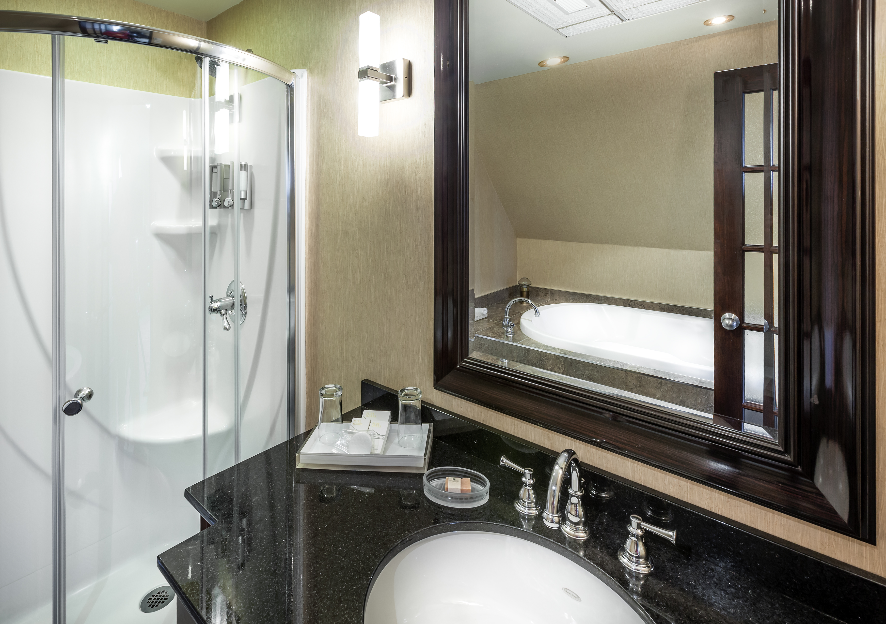 Bellevue, Prestige, Suite, King Bed