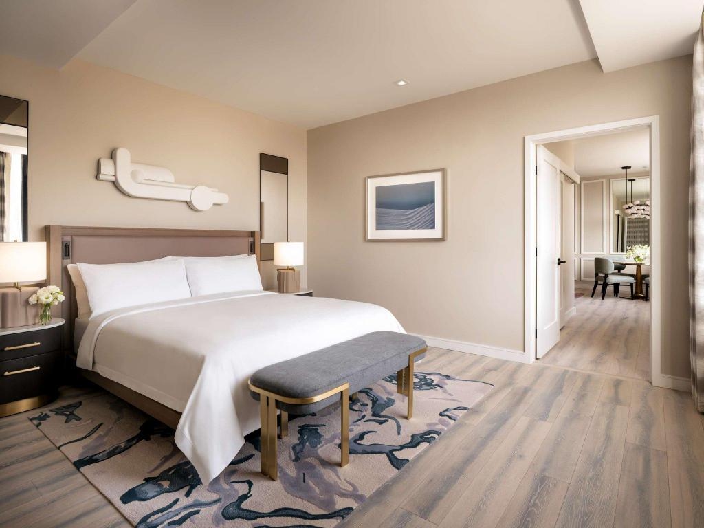 1 BEDROOM, SUITE, KING BED, CITY VIEW, ACCESSIBLE