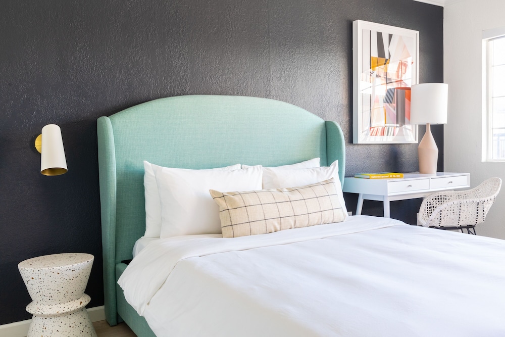Signature Inn Berkeley Oakland 49/66