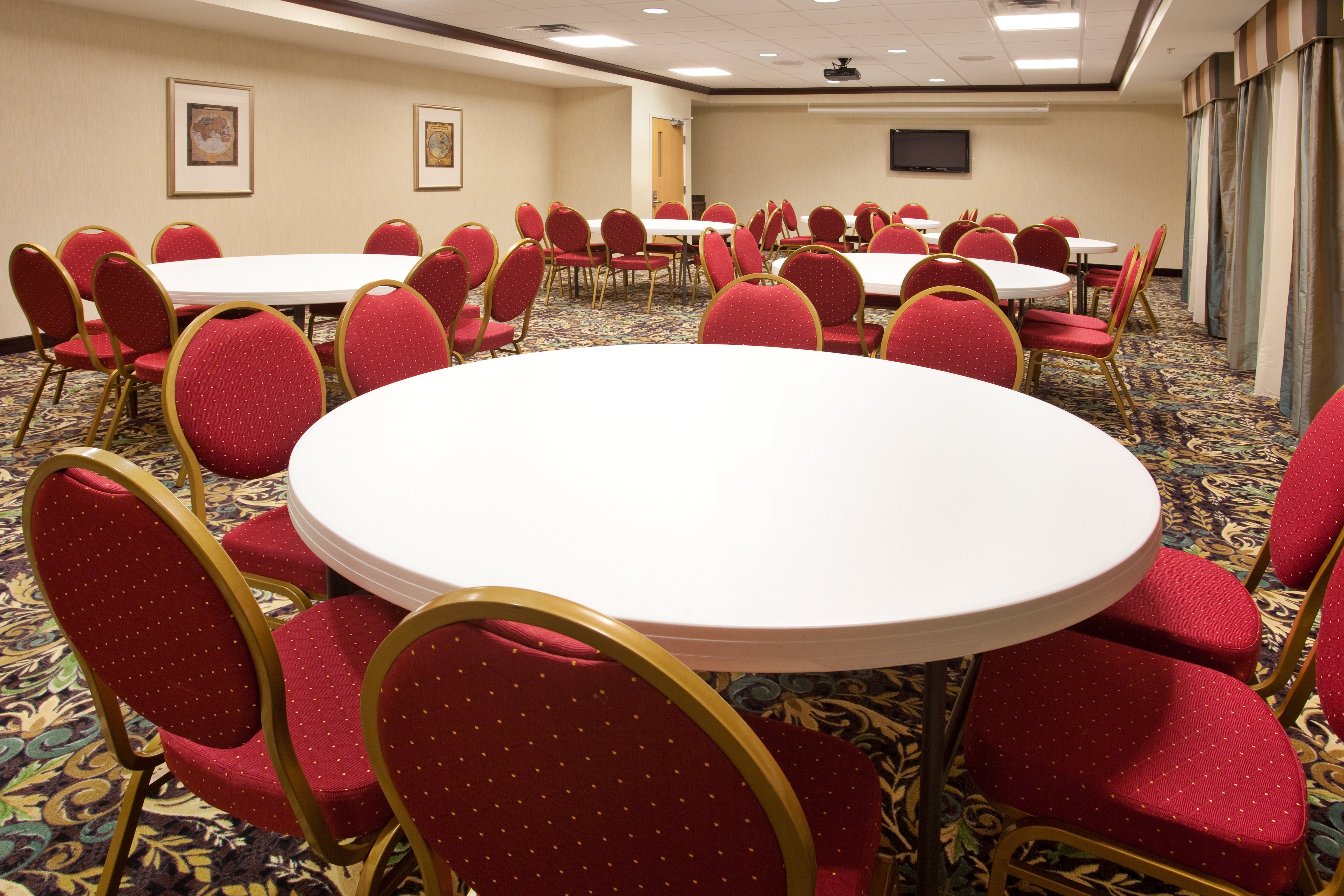 Staybridge Suites Elkhart North 48/55