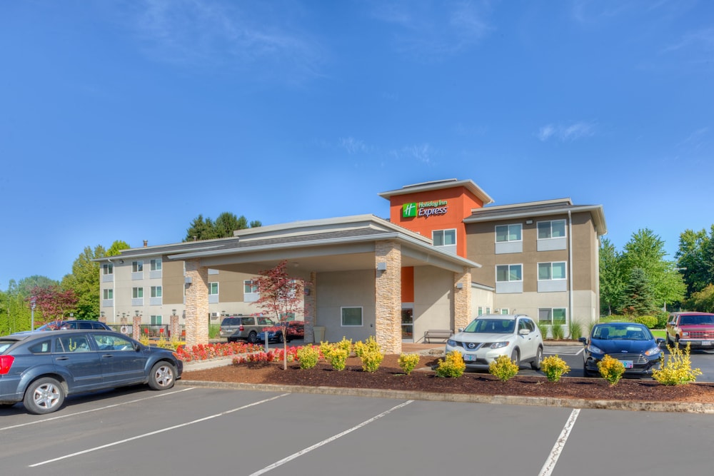 HOLIDAY INN EXPRESS NEWBERG - WINE COUNTRY 1/60