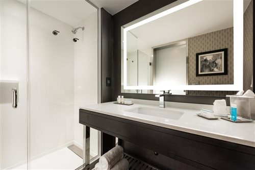 Gillette, King Bed, Stadium View