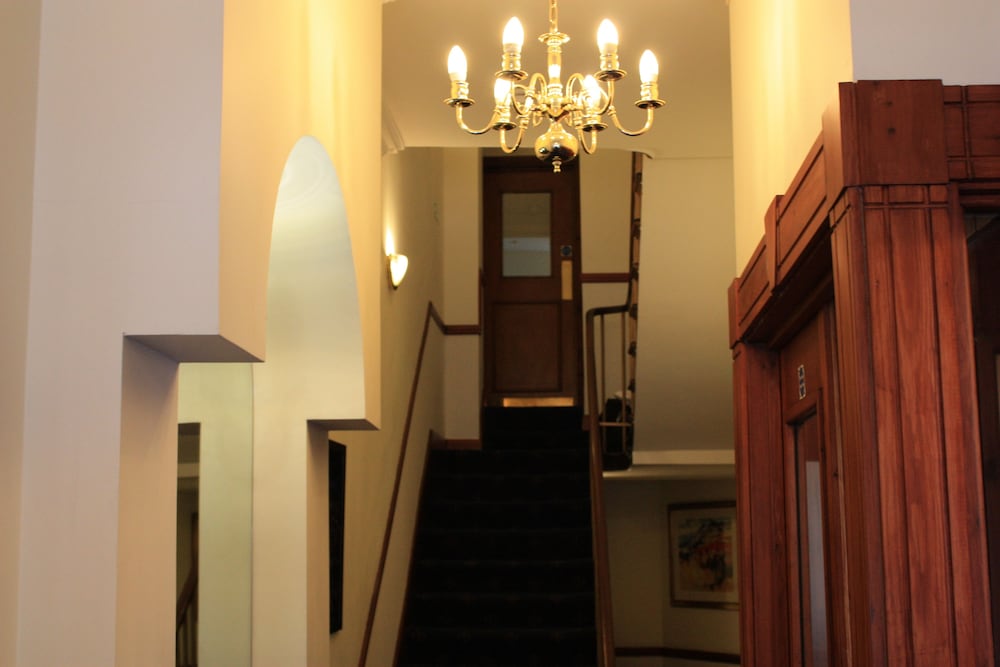 Regency Hotel Westend 22/27