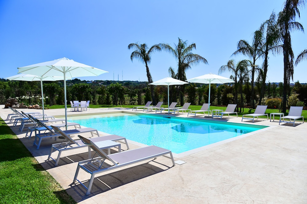 Borgo Fiorito Relais 33/43