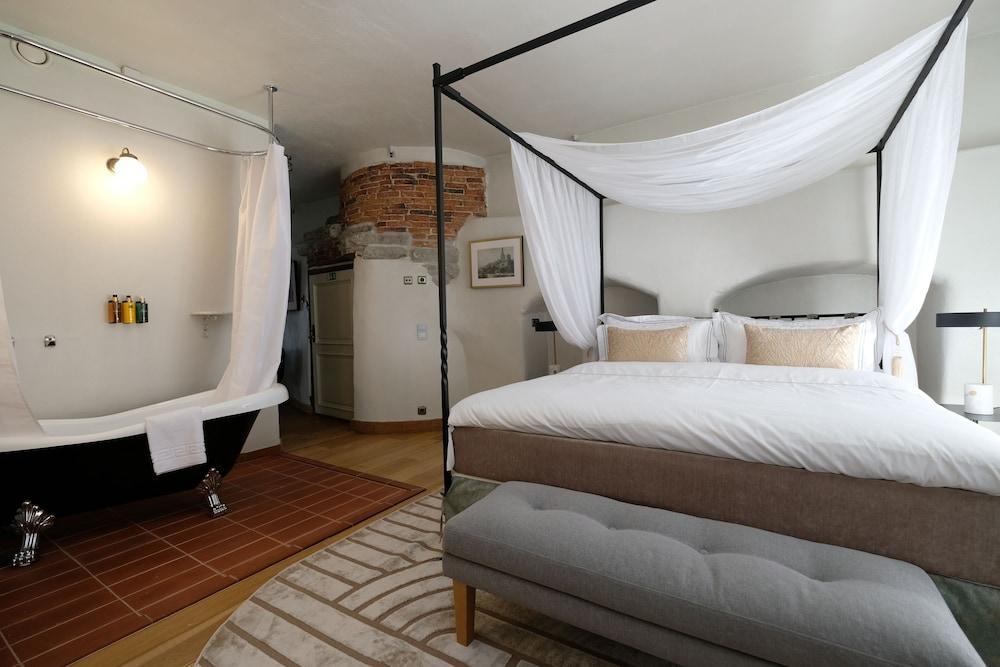 Canopy, Suite