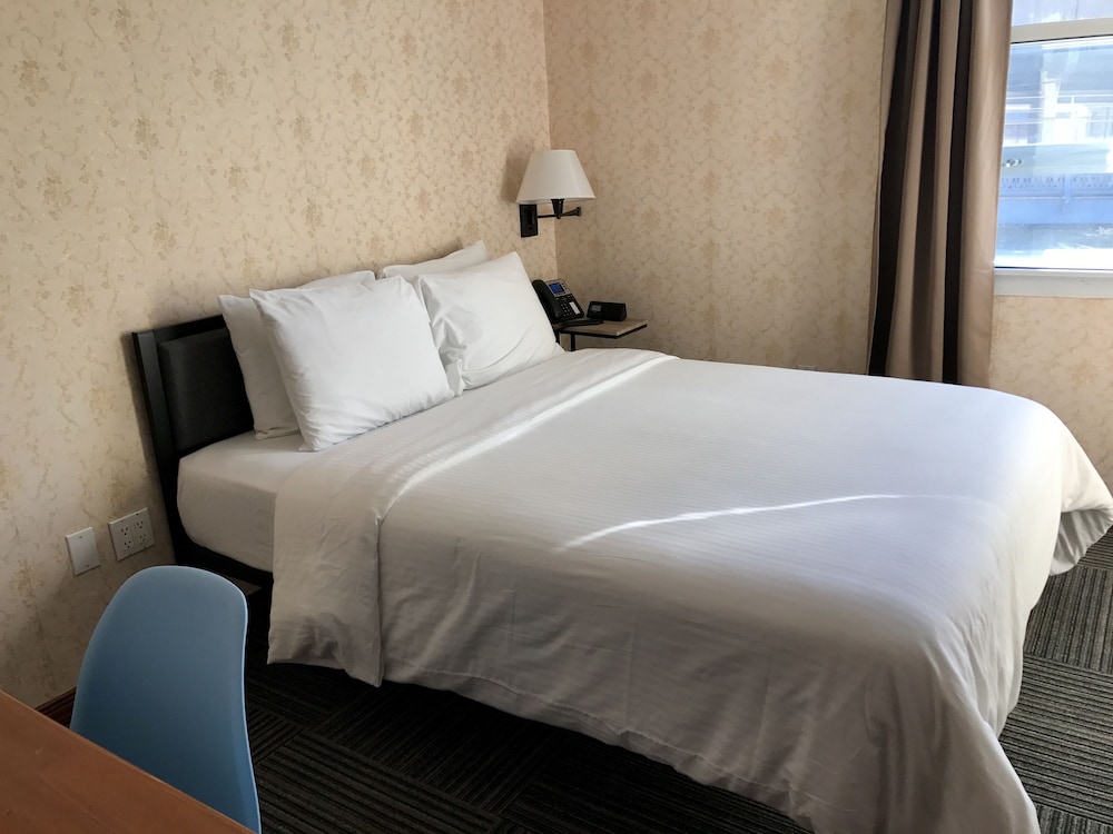 Hotel Mimosa 16/37