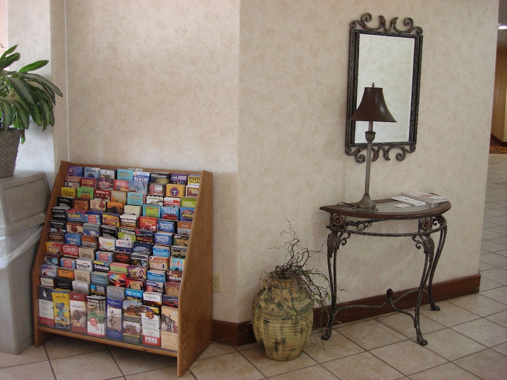 Best Western Club House Inn & Suites 28/34