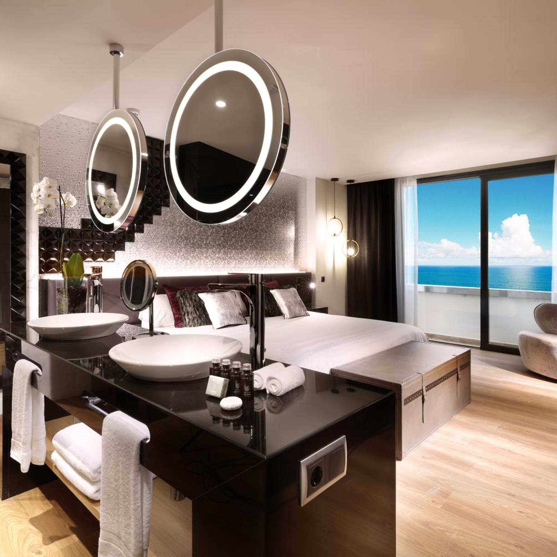 Diamond, Rock, Suite, King Bed