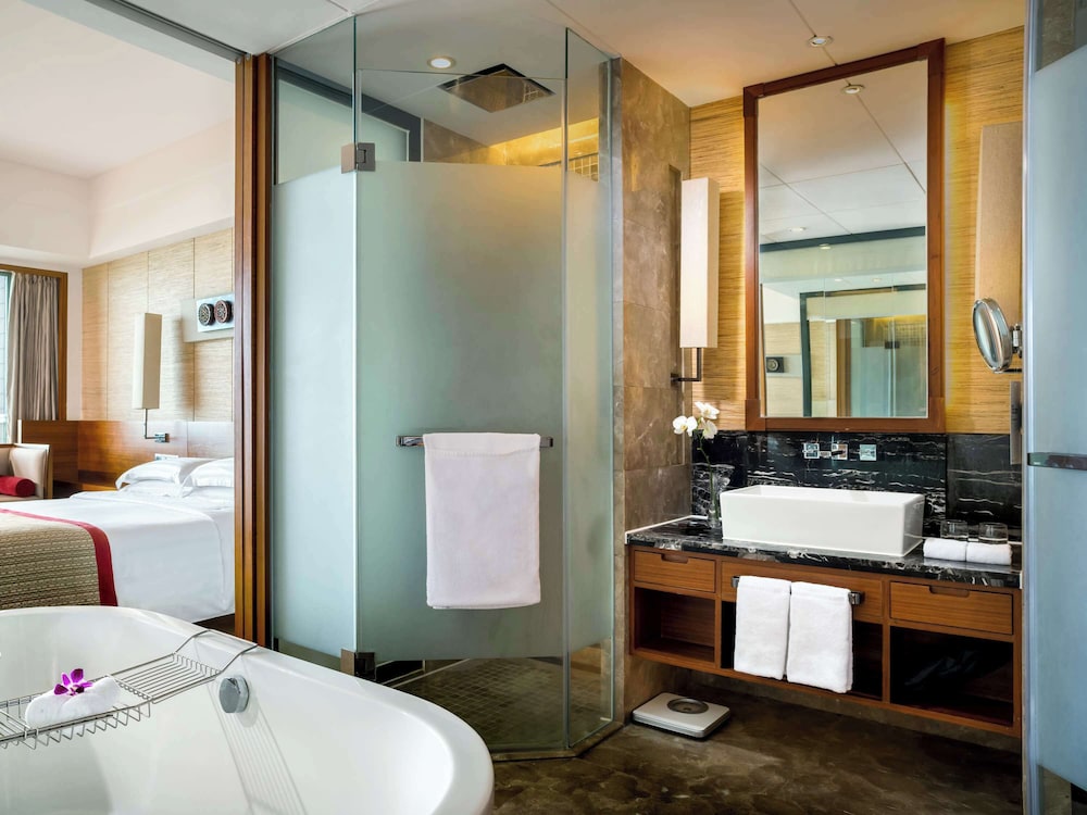 Pullman Oceanview Sanya Bay Resort and Spa 76/76