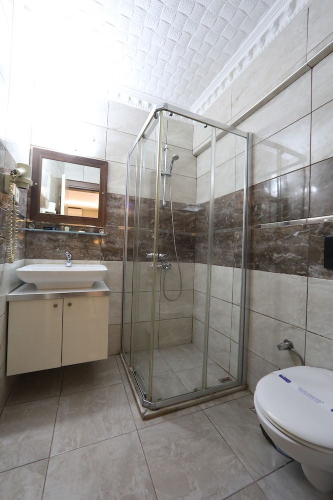 Ozlu Otel 29/30