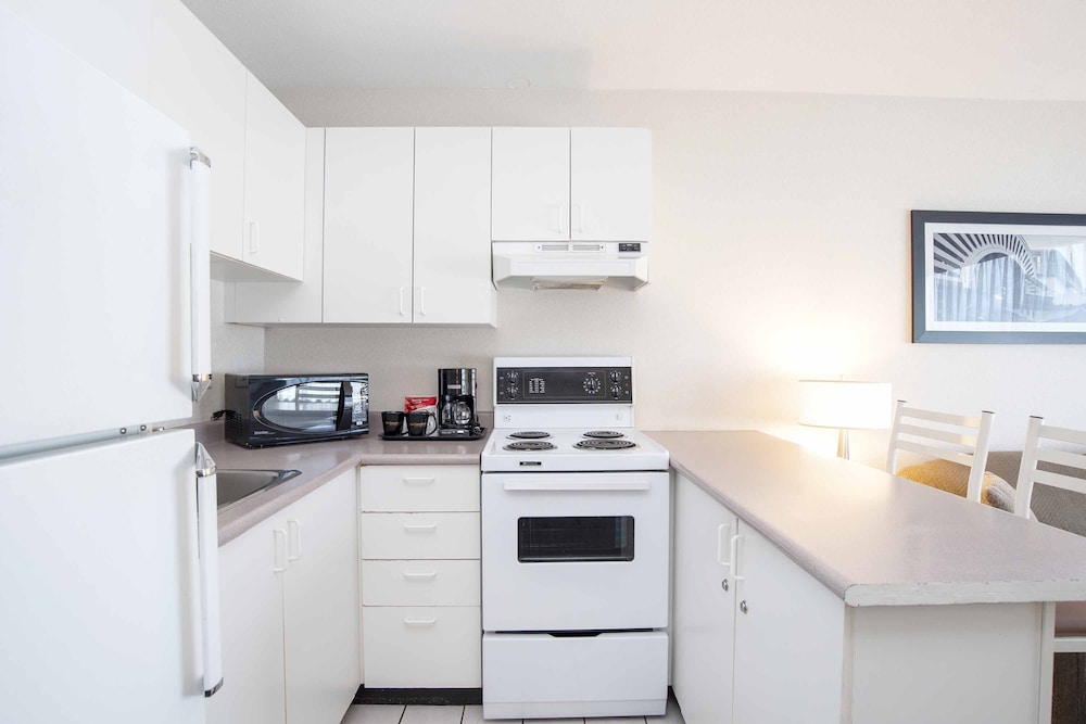 Sandman Hotel Penticton 32/49