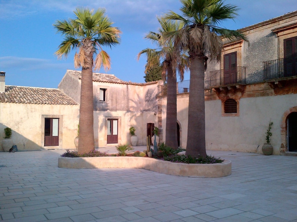 Borgo del Carato 39/47