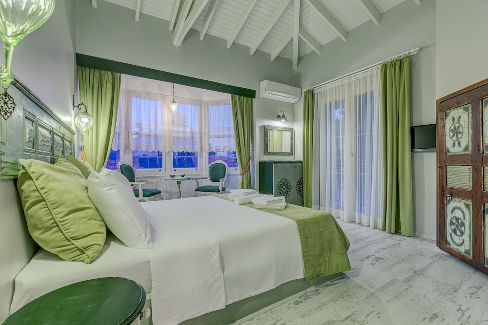 Vespera Hotel 24/43