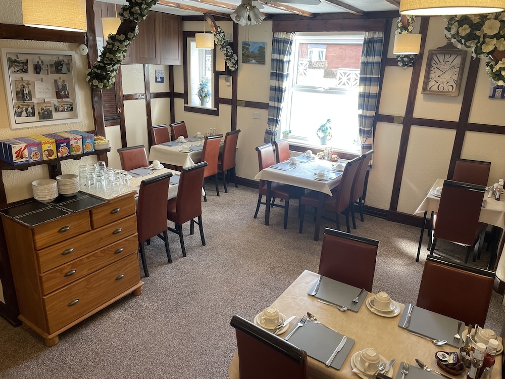 Ivydene Hotel 36/50