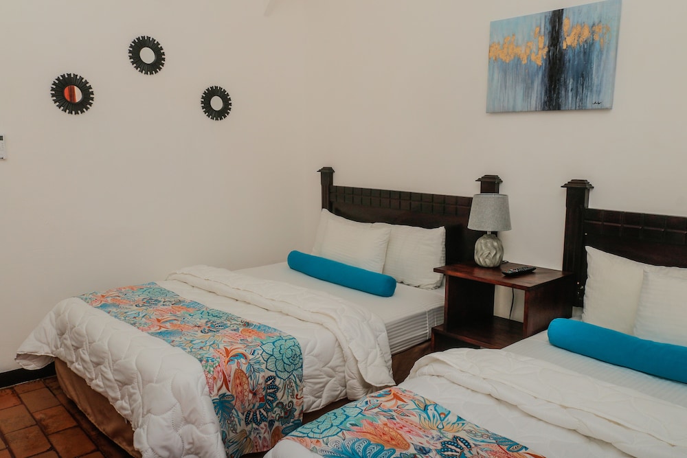 Hotel Condovac La Costa 26/72