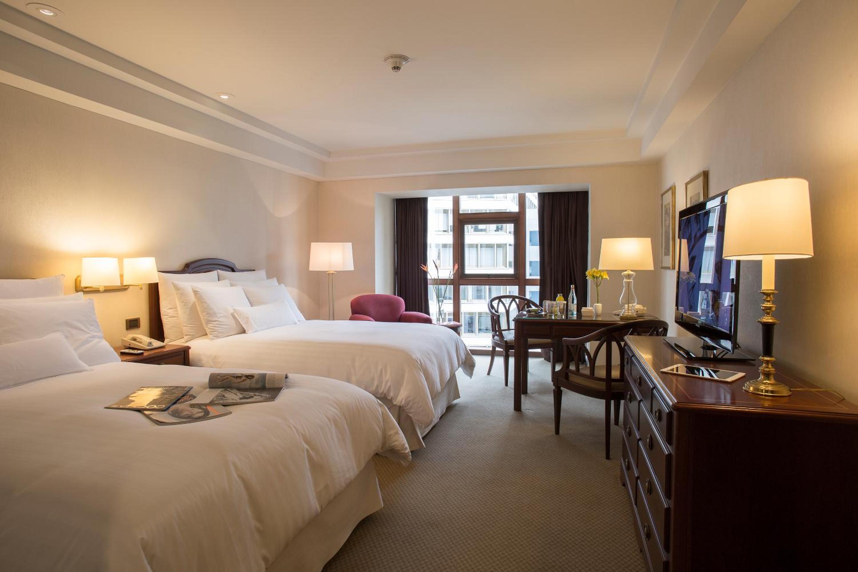 Swiss Advantage, 2 Double Beds
