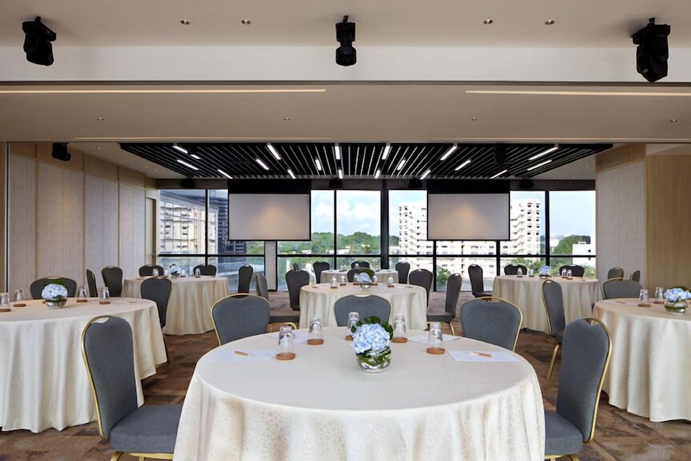 Momentus Hotel Alexandra Singapore 25/31