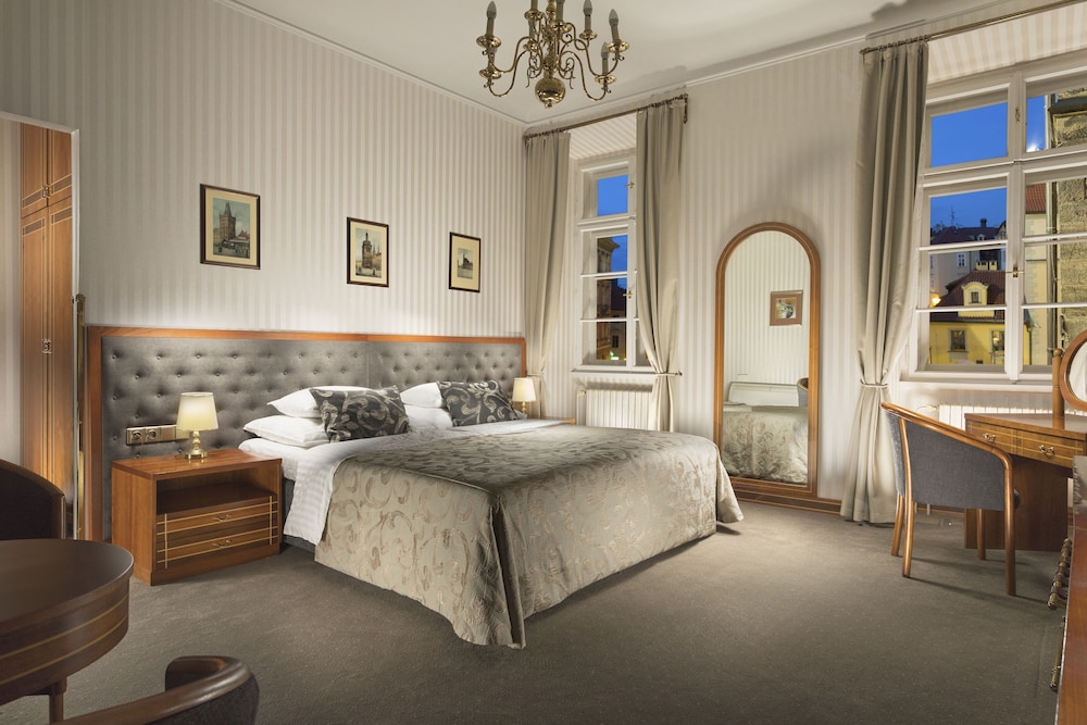 Hotel Pod Vezi 48/60