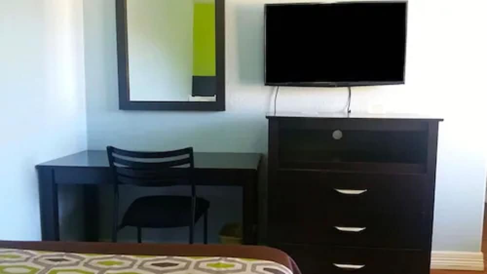 Americas Best Value Inn & Suites Port Arthur 21/25