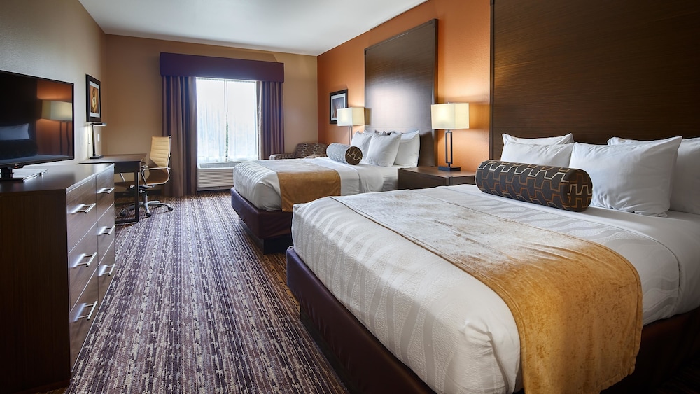 Best Western Plus Elmendorf Hotel 6/31