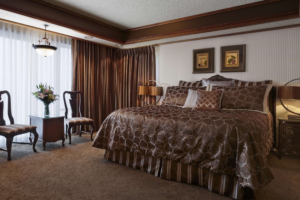 Maverick Hotel And Casino By Red Lion Hotels 11/66