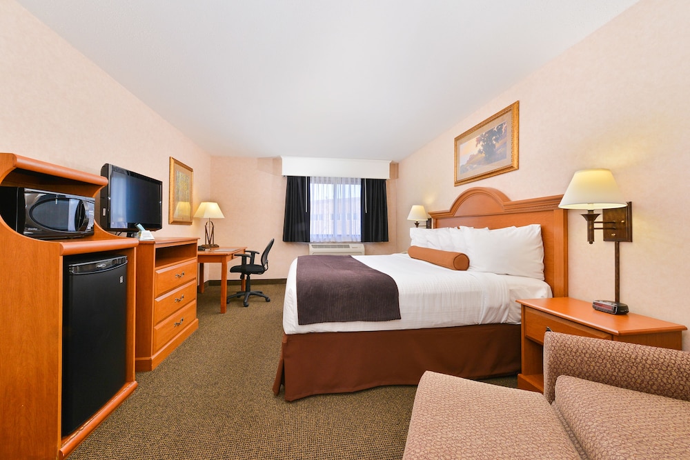 Revel Hotel Minot, SureStay Collection by Best Western 27/66