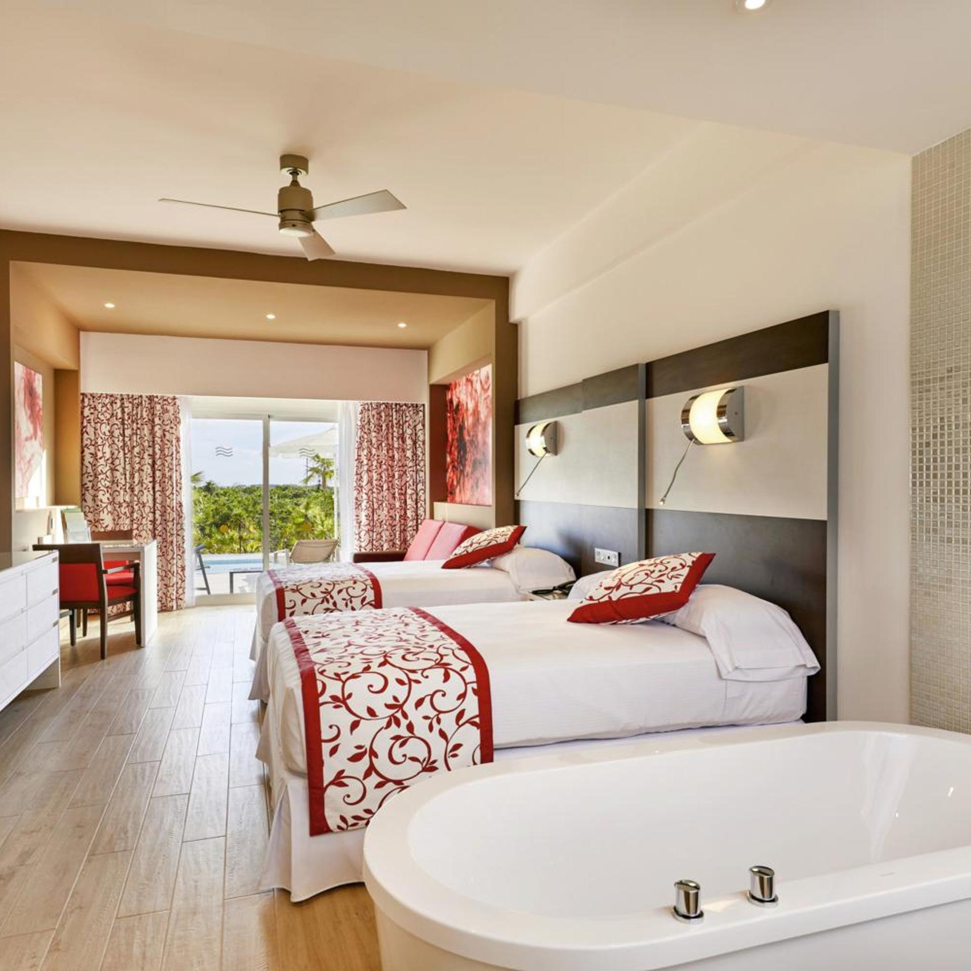 Swim Up, Junior Suite, King Bed, Adult Only