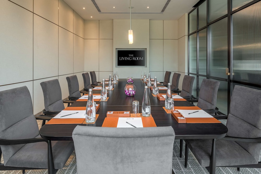 Radisson Blu Hotel & Spa Nashik 37/50