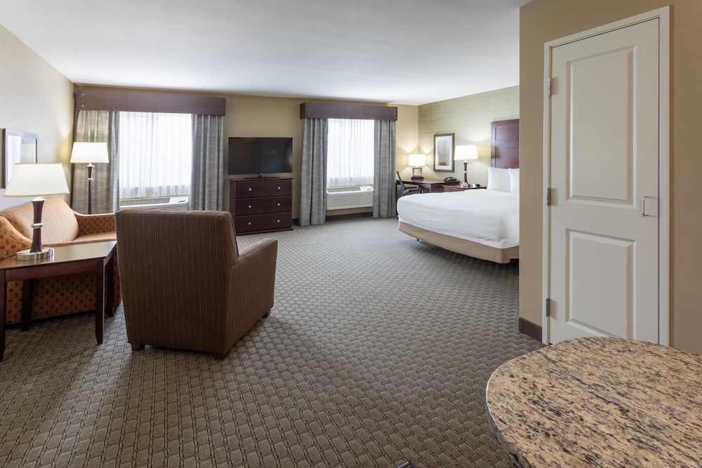 Grandstay Hotel And Suites Morris 17/52