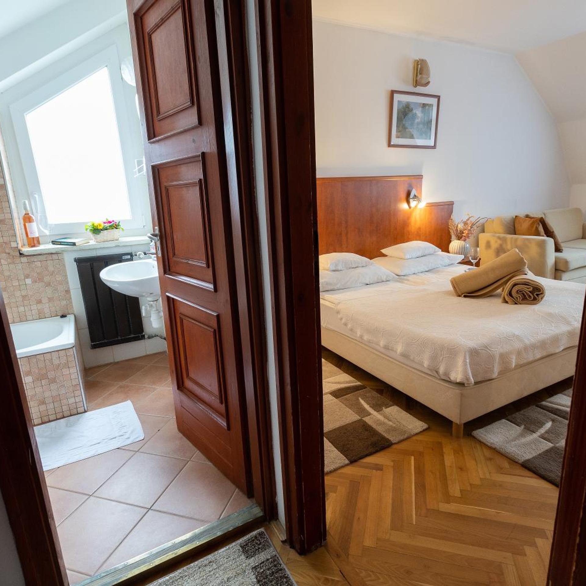 غرفة قياسية بسرير مزدوج، Helios Hotel Pension 3/10