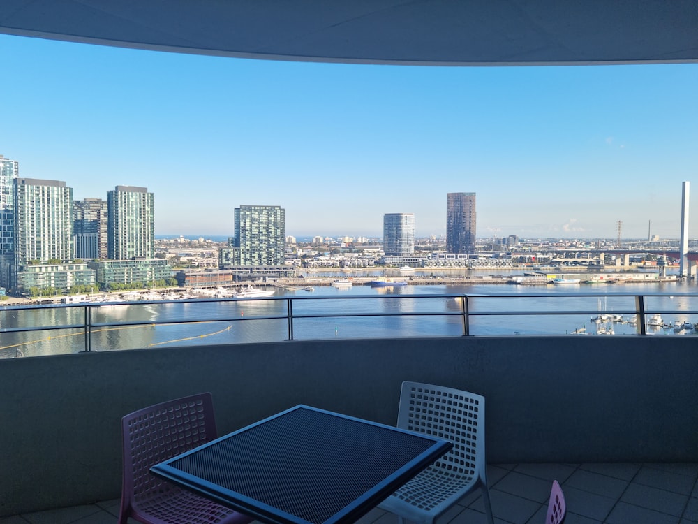 Accent Accommodation at Docklands Melbourne 41/50