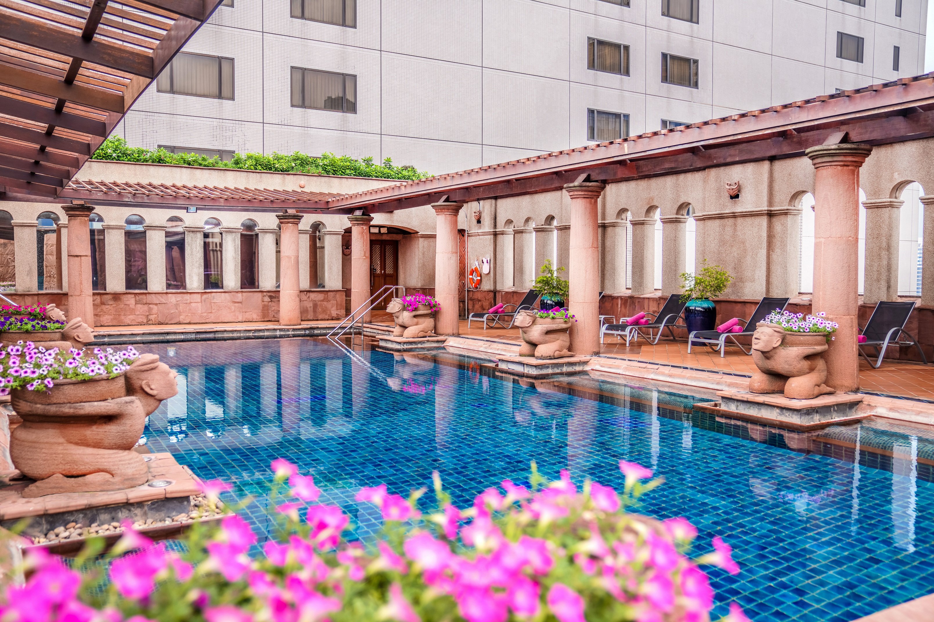 Crowne Plaza Bangkok Lumpini Park 75/77