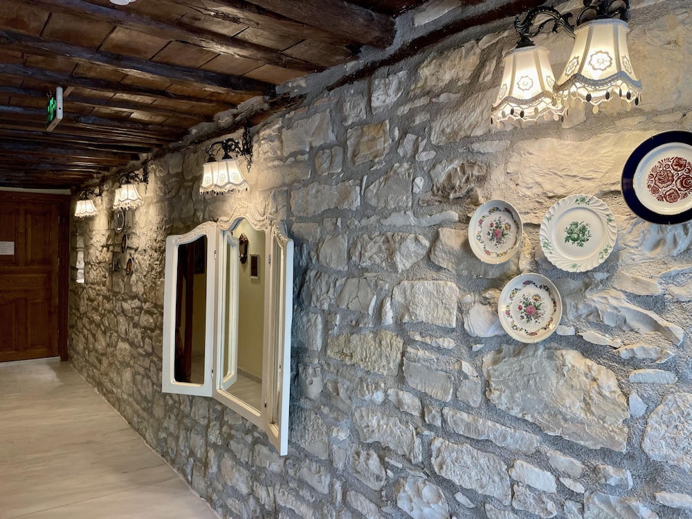 Urla Tas Konak Otel 4/50