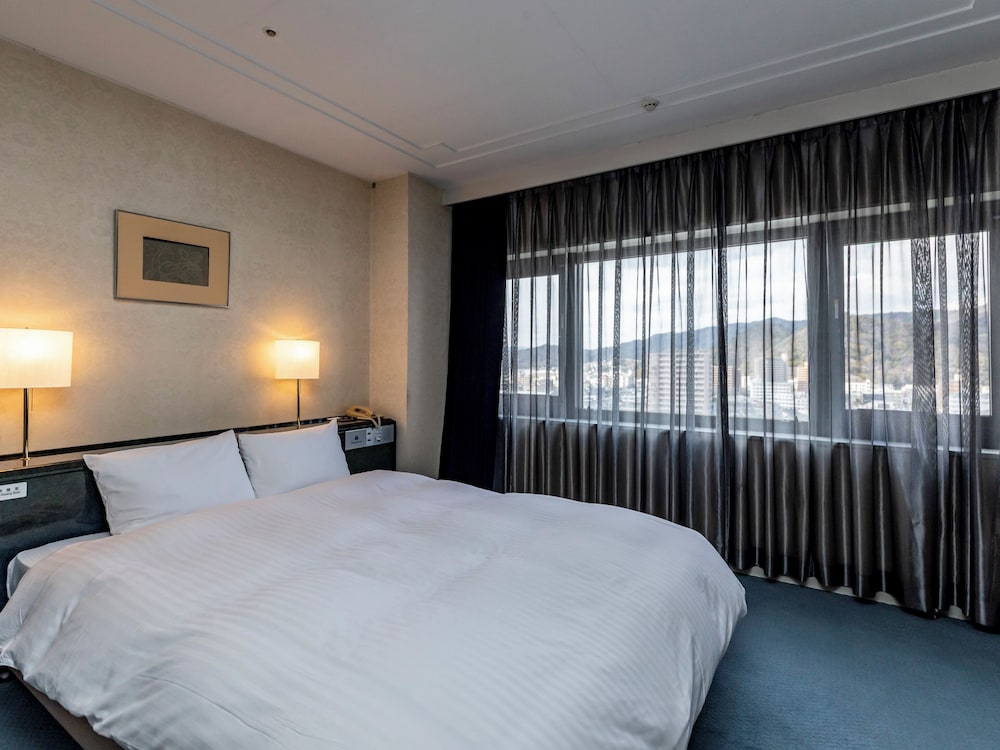 Century Plaza Hotel 18/58