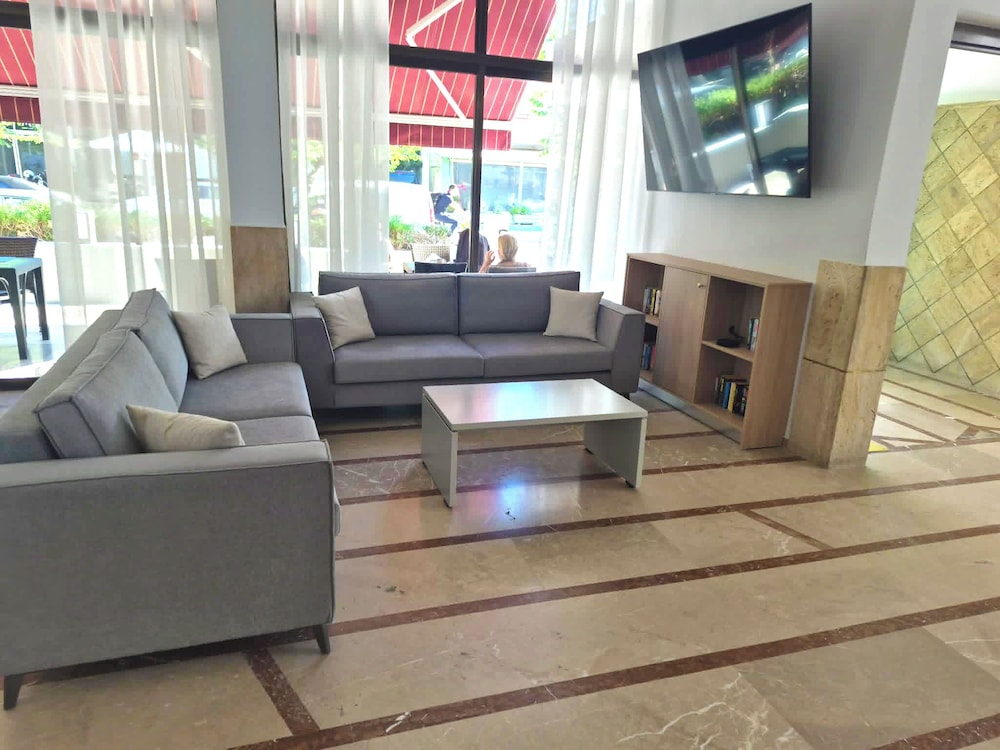 Poseidon Hotel 27/50