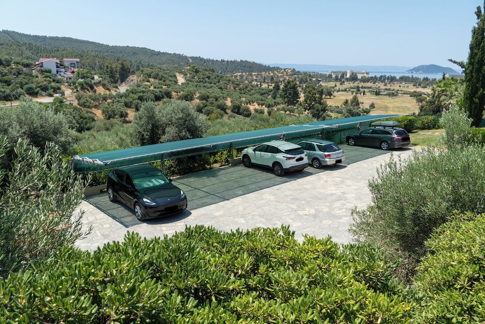 Kelyfos Hotel Bungalows and Suites 42/50
