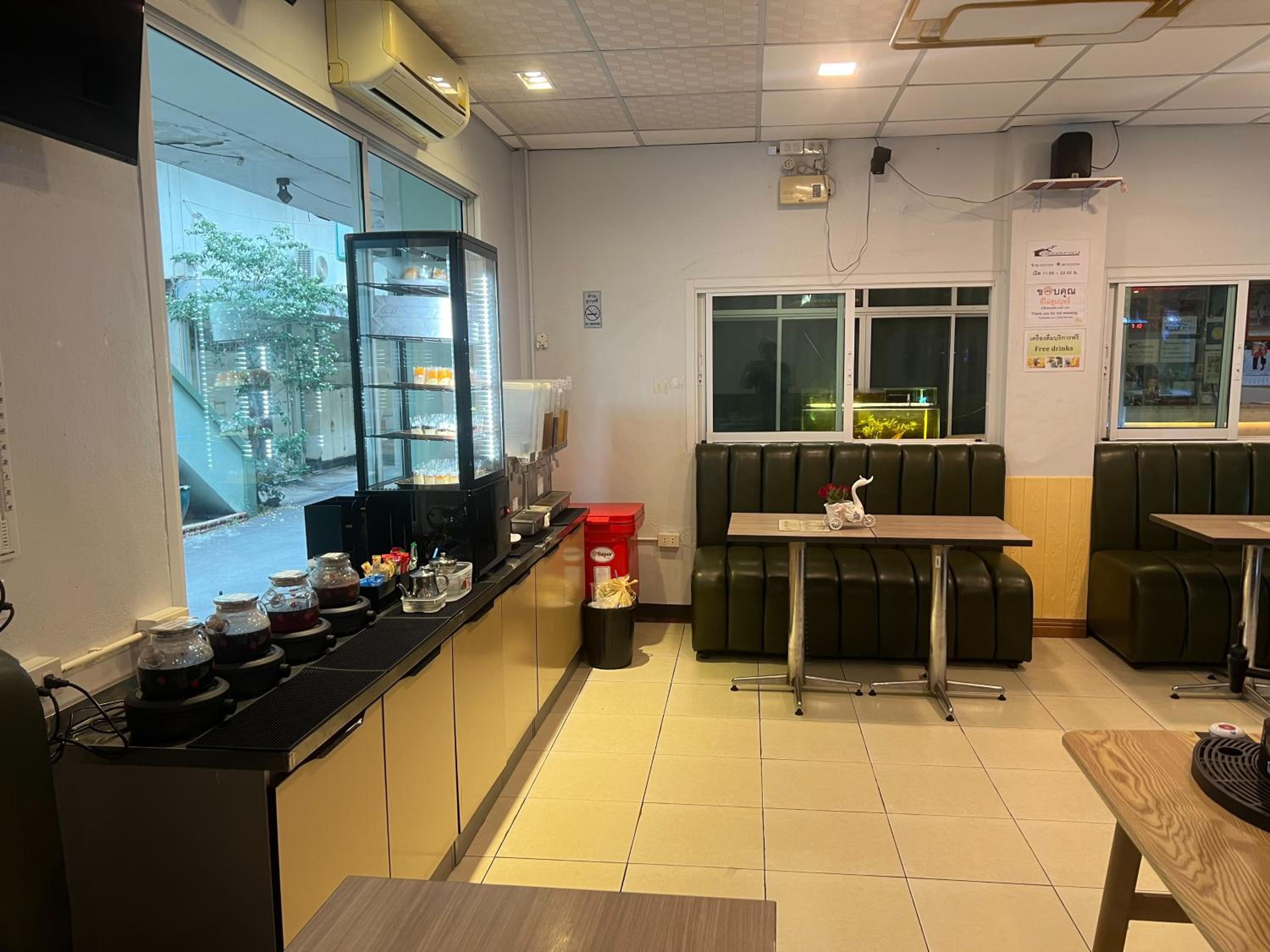 Alongkorn hotel by SB 27/44