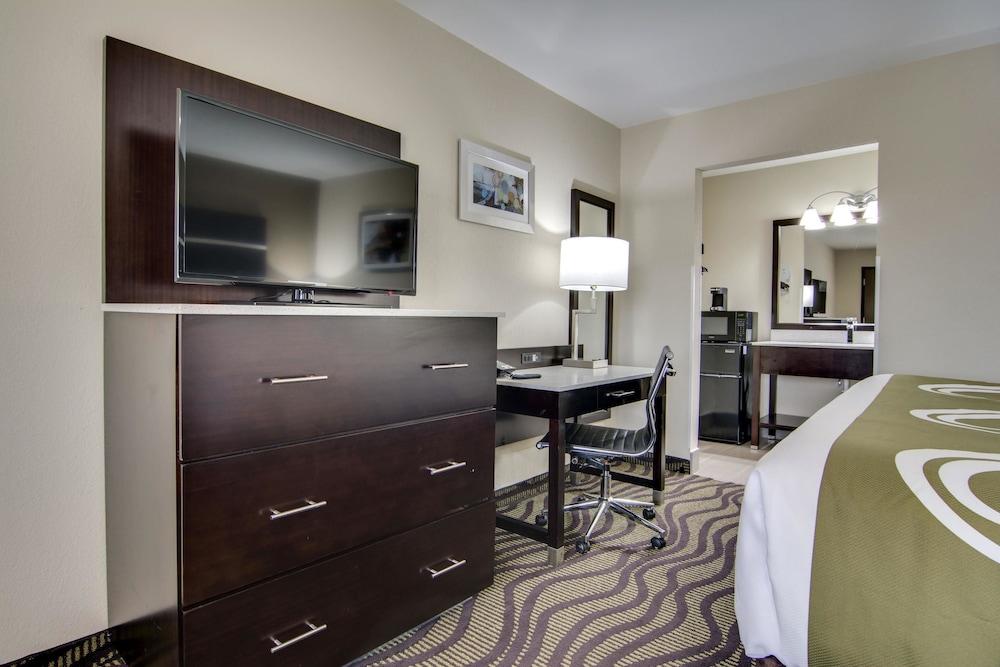 Quality Inn & Suites Athens University Area 38/57