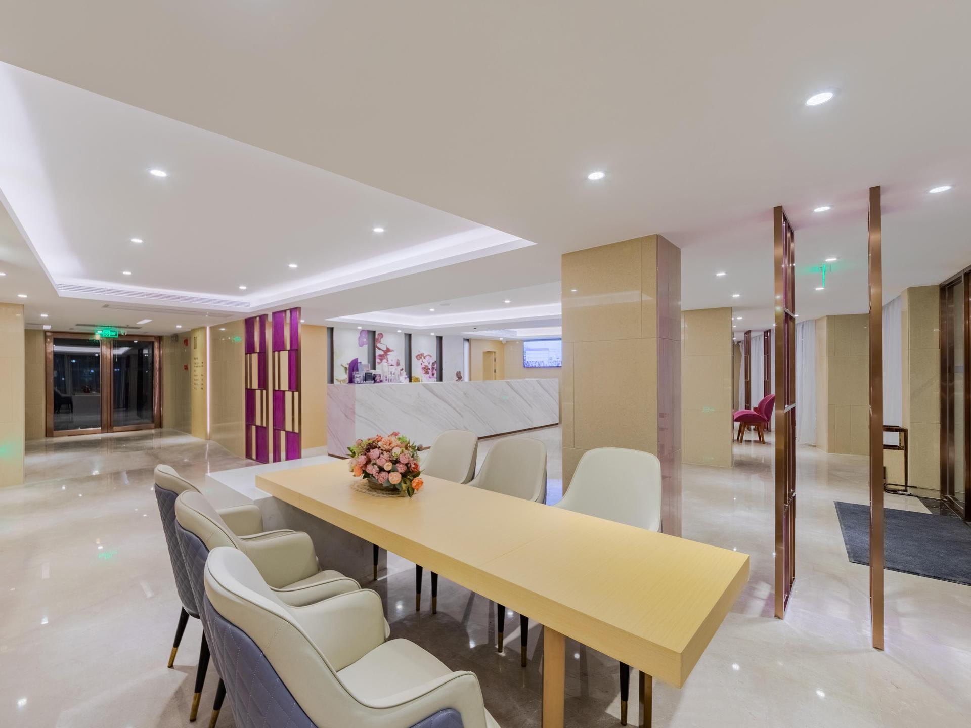 Lavande Hotel (Shenzhenwan Houhai Avenue) 15/45