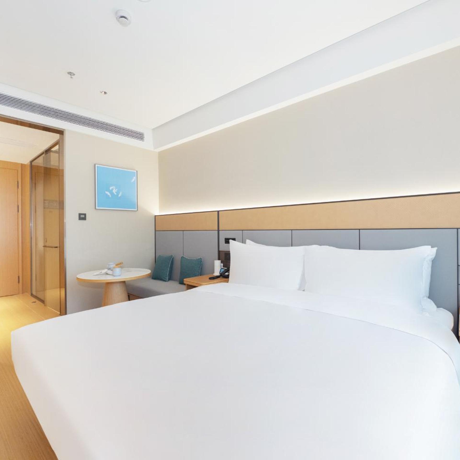 JI Hotel (Shanghai Caohejing Hongcao Road) 8/34